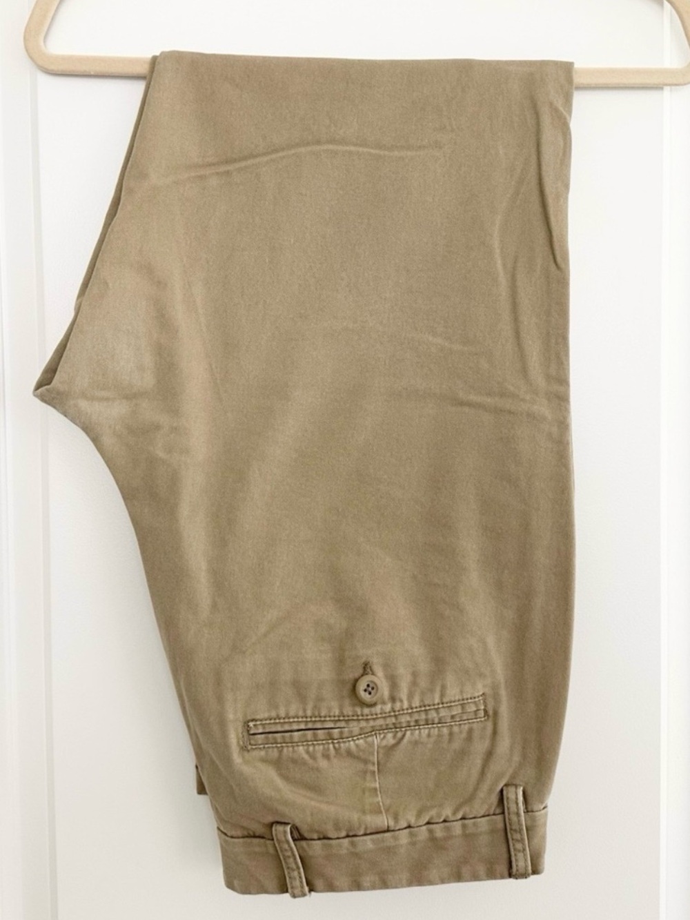 Ultimate Loose Khaki Chino Pants - Old Navy Men’s Size 32 x 30
